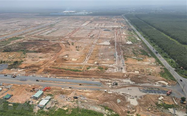 Thi công san lấp mặt bằng sân bay Long Thành vào tháng 10/2021